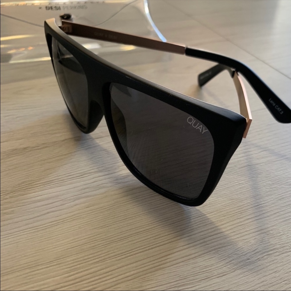 Quay OTL II x Desi Perkins sunglasses